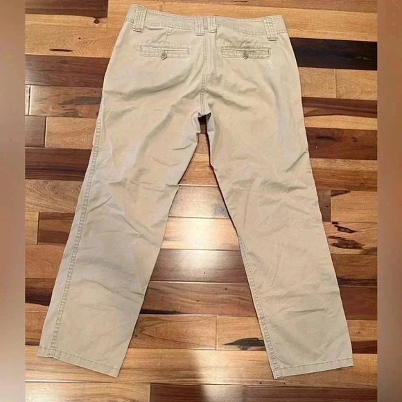 NEW YORK & COMPANY | ladies distressed khaki pants. Size: 10 - Picture 14 of 15